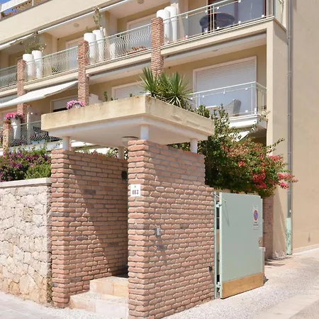 Amazing In With House Sea View *