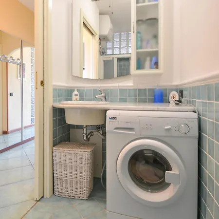 Appartement Amazing In With House Sea View