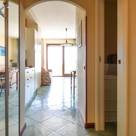 Amazing In With House Sea View ألغيرو
