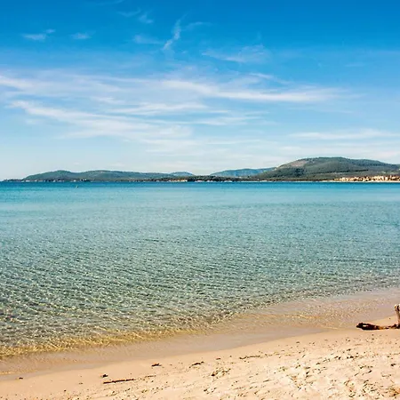 1 Bedroom Stunning In *