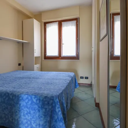 Amazing In With House Sea View Apartament